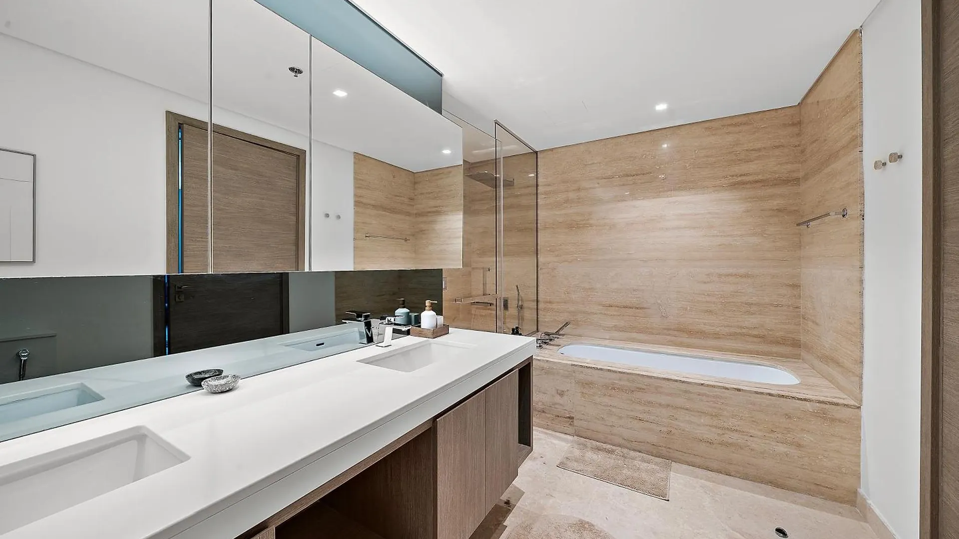 Luxury Living In Sterling West Apartment Dubai