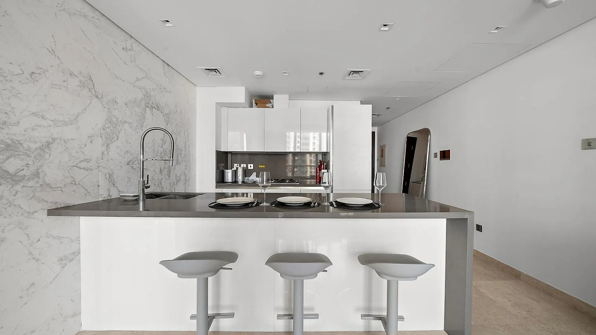 Luxury Living In Sterling West Apartment Dubai