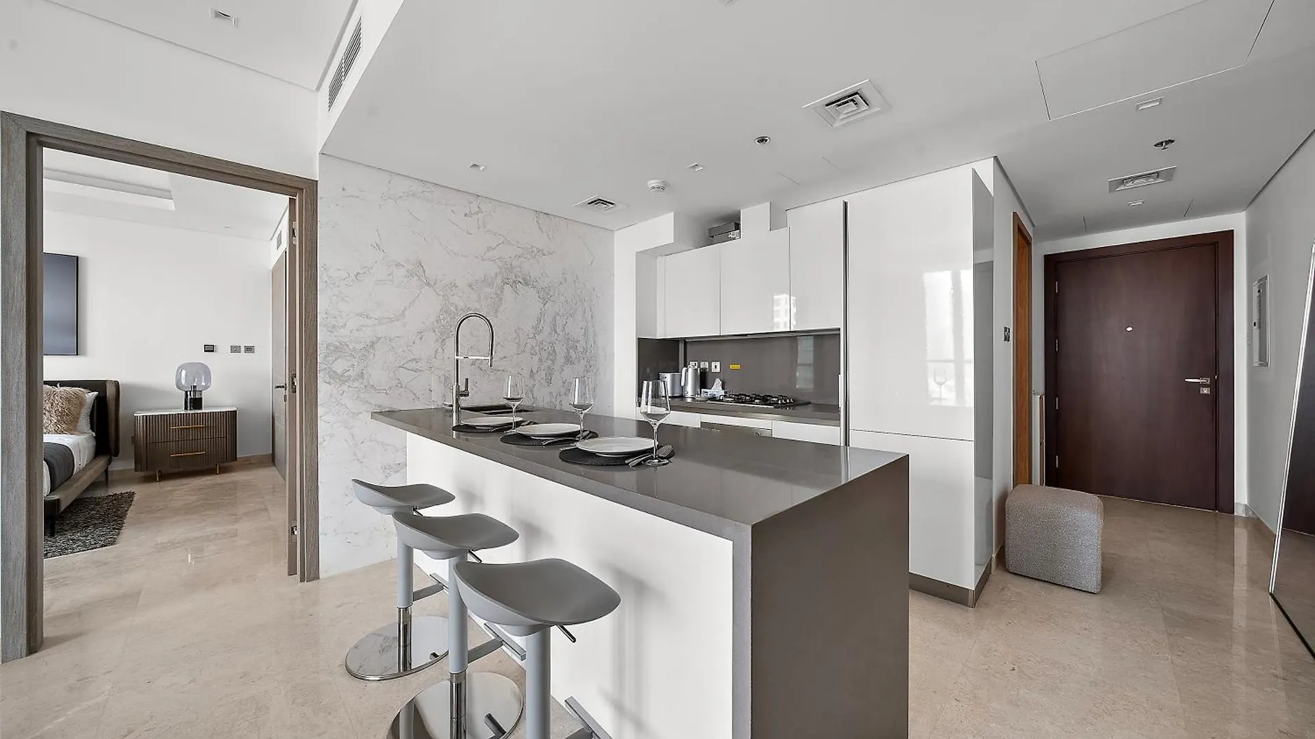 Luxury Living In Sterling West Apartment Dubai