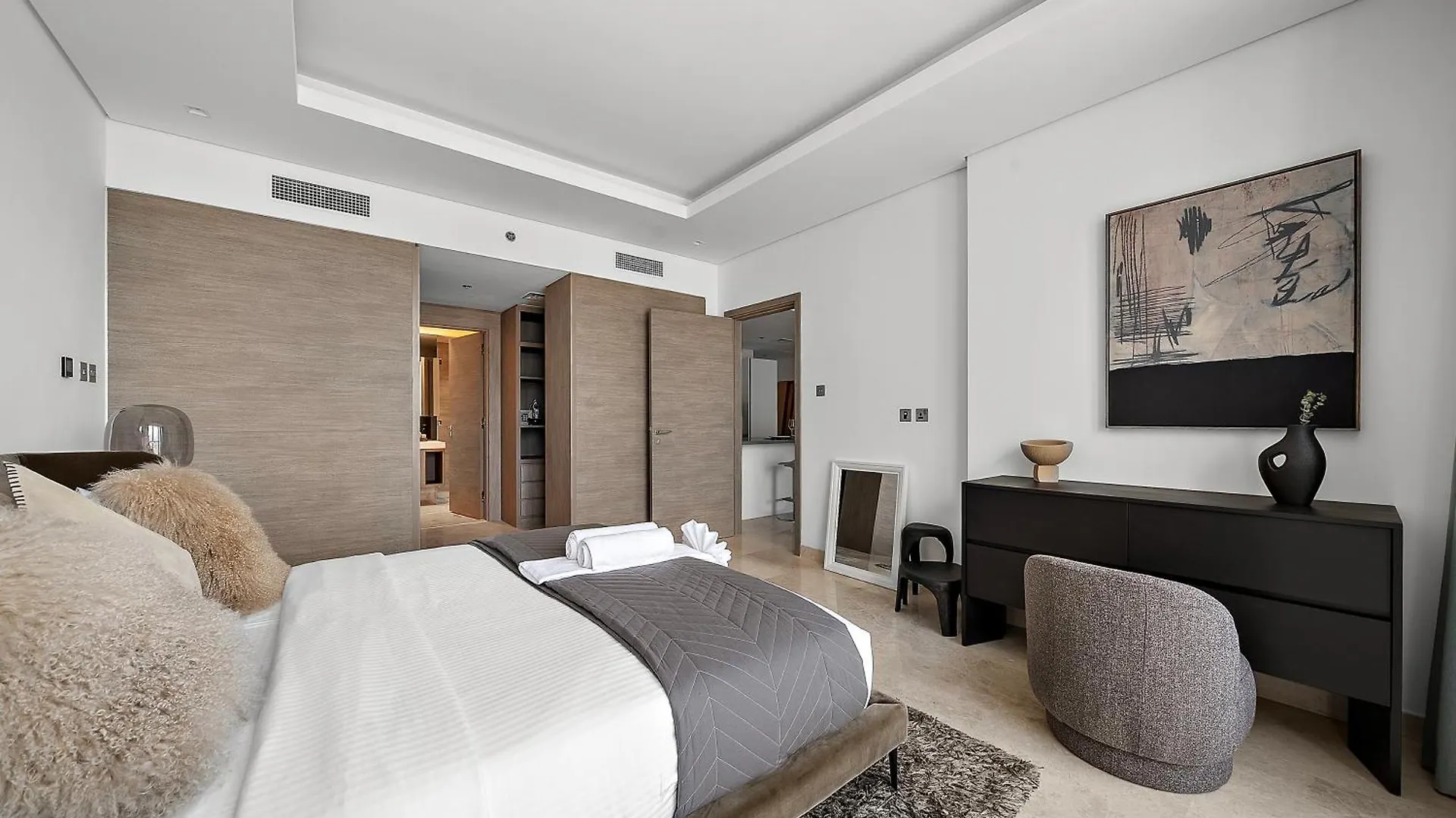 Luxury Living In Sterling West Apartment Dubai