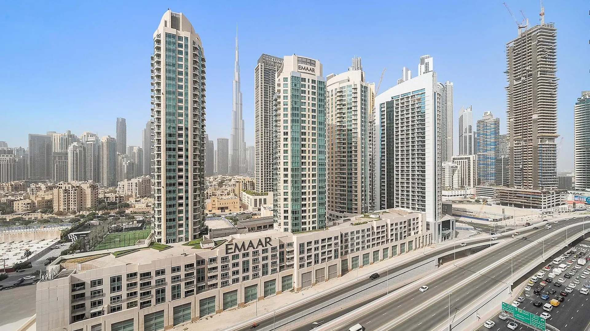 Luxury Living In Sterling West Apartment Dubai