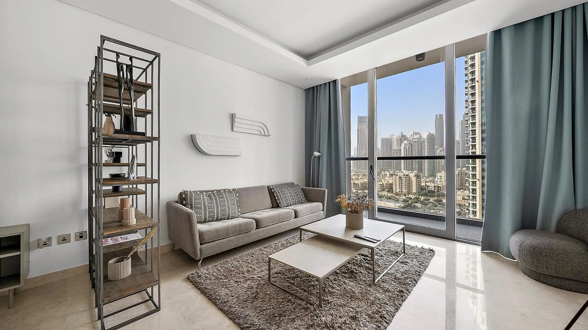 Luxury Living In Sterling West Apartment Dubai