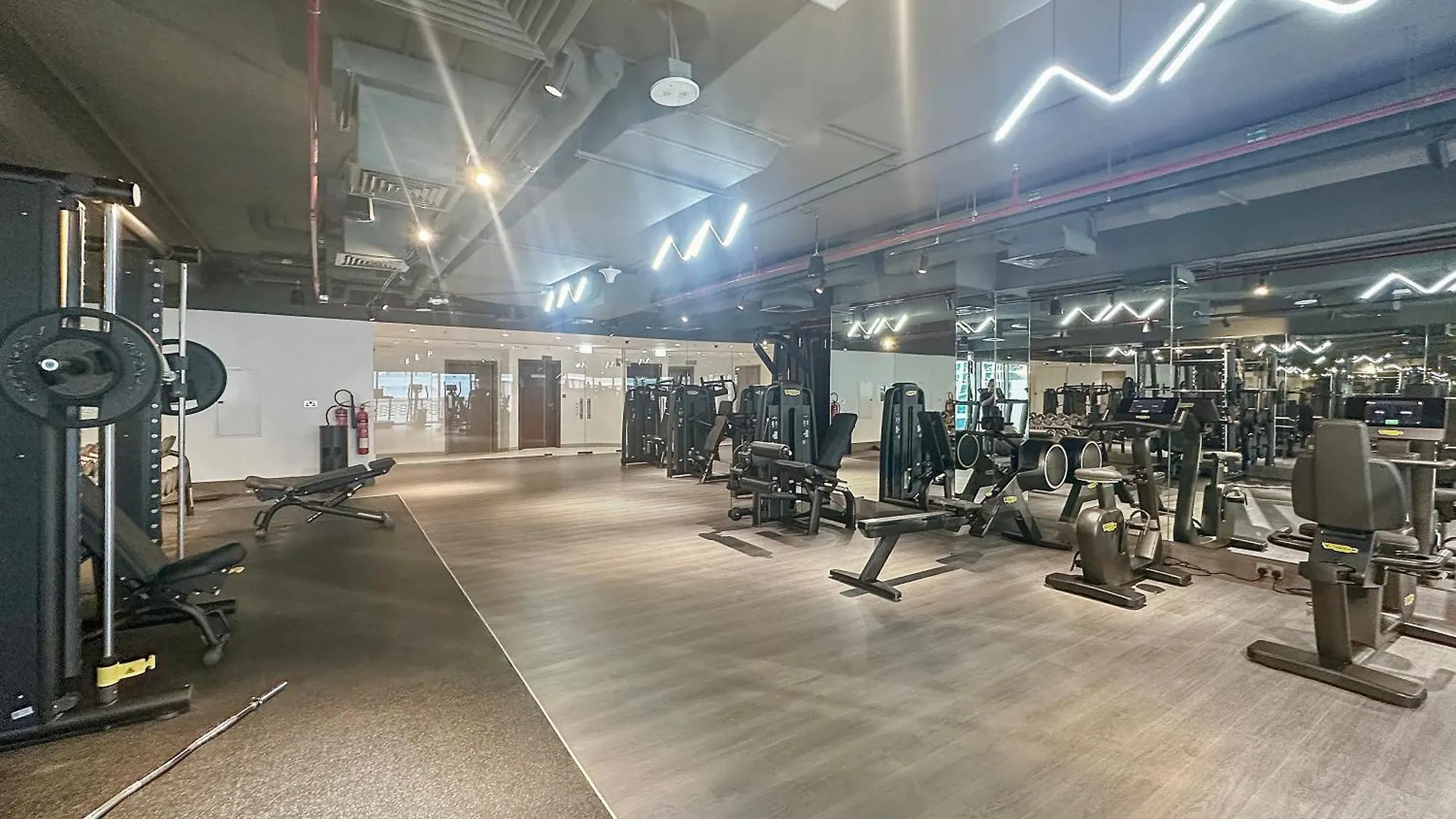 Luxury Living In Sterling West Daire Dubai